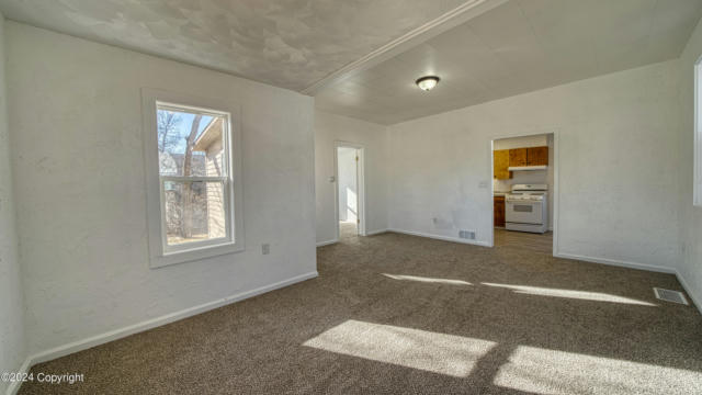 702 RICHARDS AVE, GILLETTE, WY 82716, photo 3 of 31