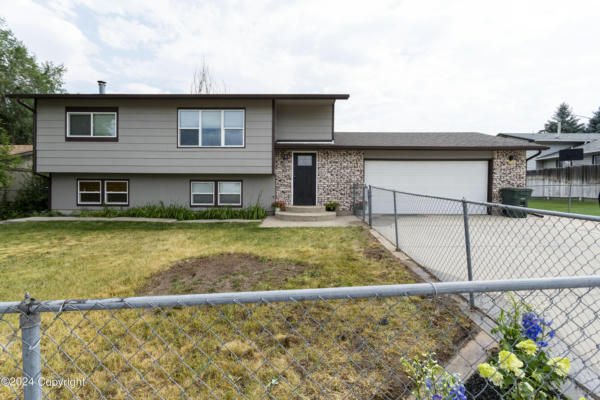 821 RODEO ST, GILLETTE, WY 82718 - Image 1